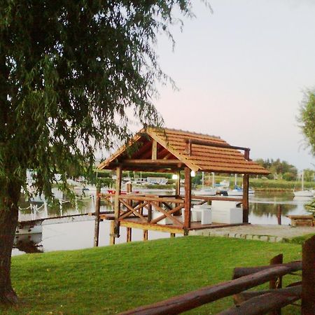 נקוצ'אה Cabanas Rio Quequen מראה חיצוני תמונה